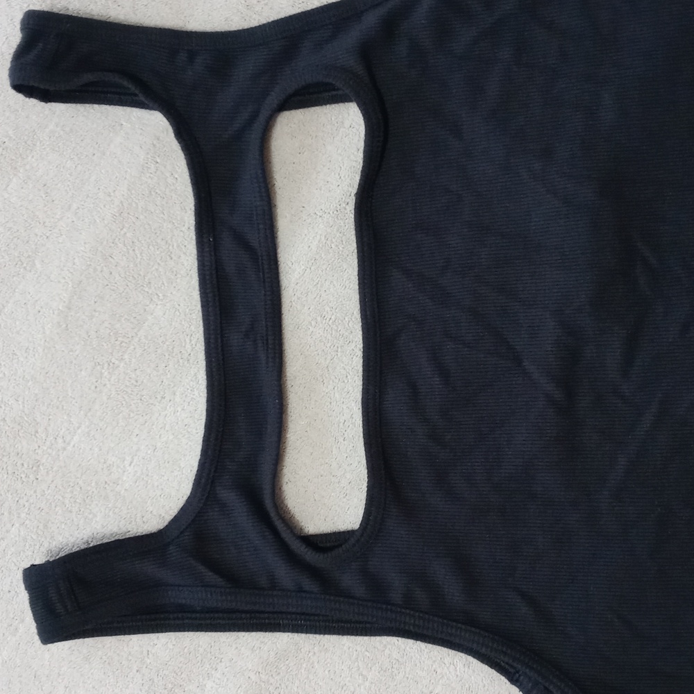 Cut out Crop - Picture 3 of 7